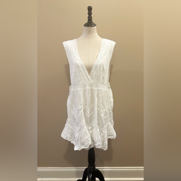 Free People White Plunge Neckline Cotton Crochet Lace Dress M - Picture 3 of 9